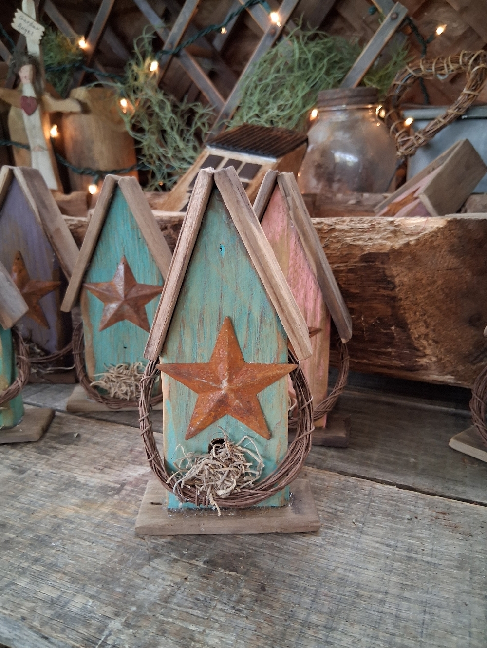 Primitive Birdhouse (white/black roof (teal)